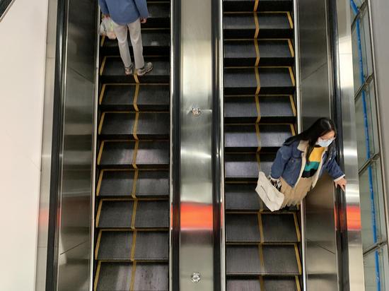 成都地铁站内