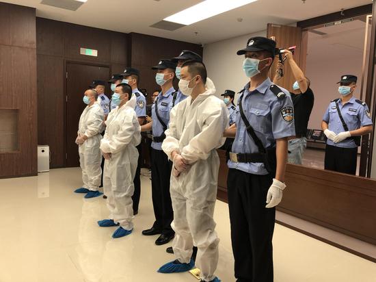 6月24日，北京三中院对一起涉毒案进行了公开宣判，3名贩毒、运毒被告人分别被判处死缓、无期徒刑和二十年有期徒刑。新京报记者 张静姝 摄