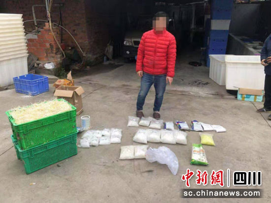 犯罪嫌疑人指认作假物品。