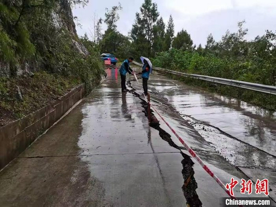 阆中部分道路受损。　阆中市委宣传部供图