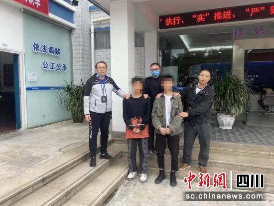 抓獲犯罪嫌疑人。綿陽市公安局城北分局供圖