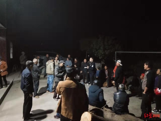 ▲連夜搜尋。