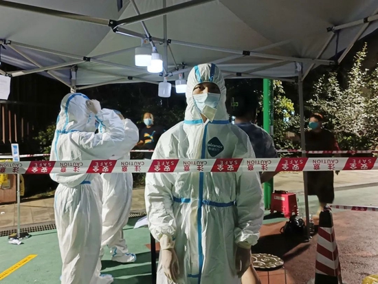 杜腾老师参加黎明社区疫情防控志愿服务