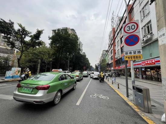 嚴格管理路段標識