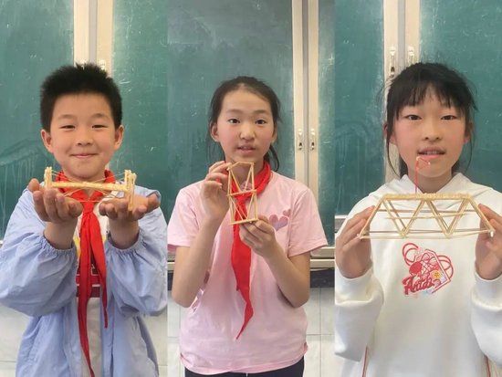 (四年级五班作品)