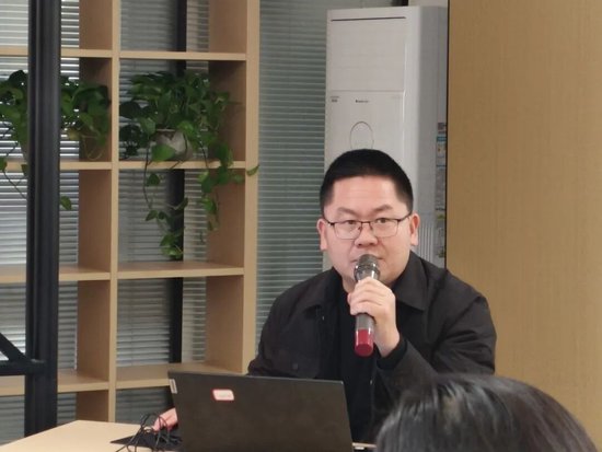 主讲人：石室成飞中学副校长 杨朝波