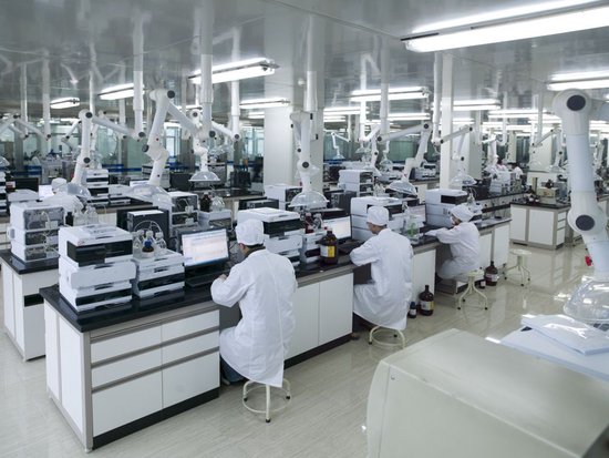 图为科伦博泰的研发实验室。（受访者供图）