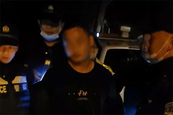 薛某被抓获。