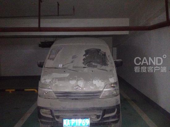 成都僵尸车停车费3万6 物管表示不要钱求挪车