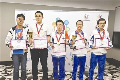 成都代表队的5名参赛选手