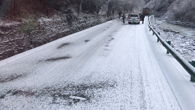 阿坝州理县出现大雪天气 最大降雪量为5.8毫米