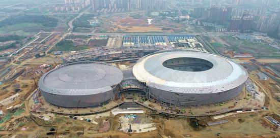 建设中的凤凰山体育公园,摄于11月17日。 中建八局 供图