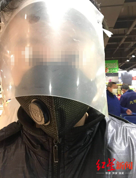 滯漢期間的李先生 圖據受訪者