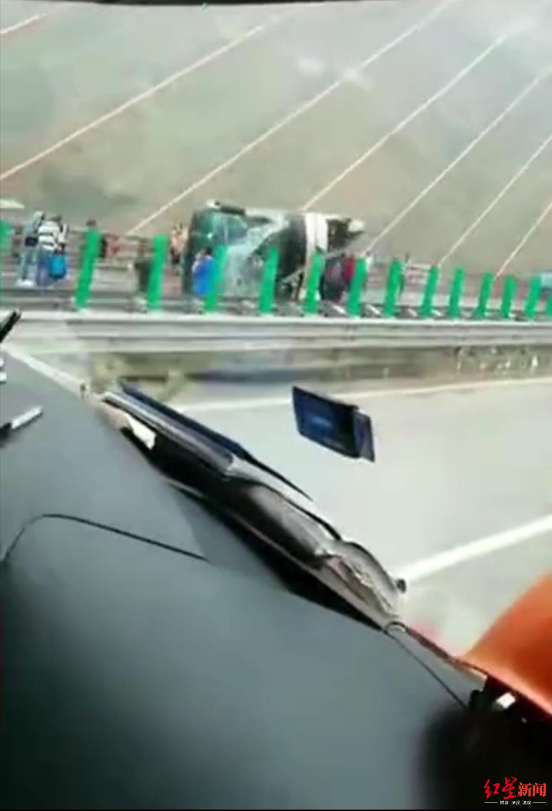 ↑事故现场。视频截图