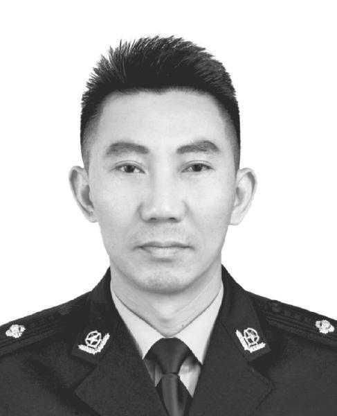 为保护群众与持刀歹徒殊死搏斗不幸牺牲 民警蒋久华被评为烈士