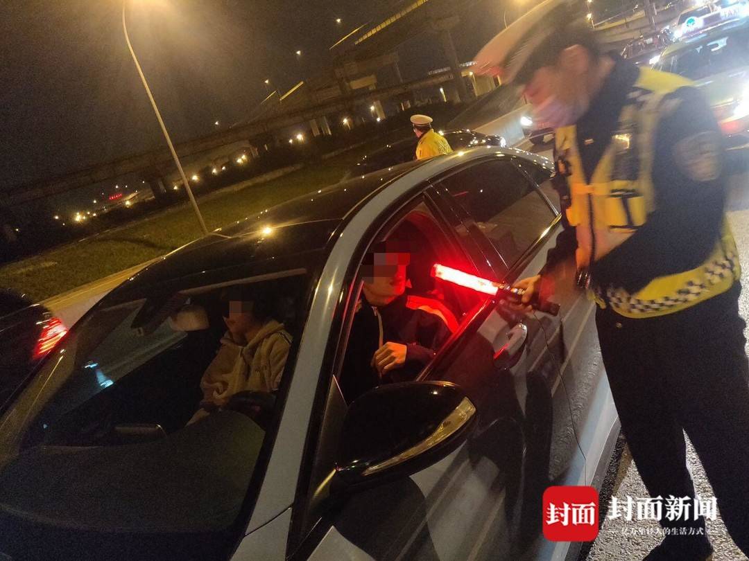 鄢某