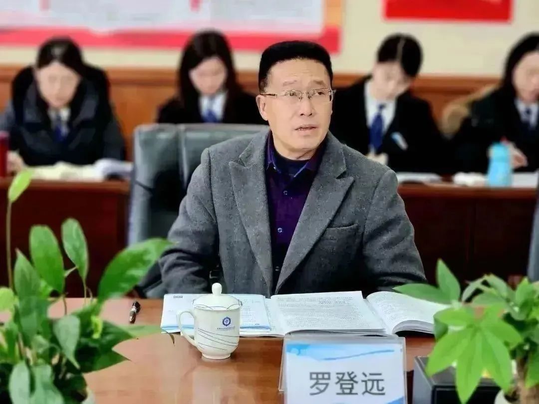 龙泉驿区教育科学研究院书记罗登远现场指导