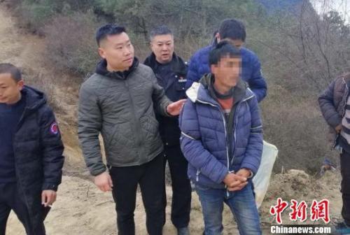 嫌疑人被抓获 雅安警方 供图