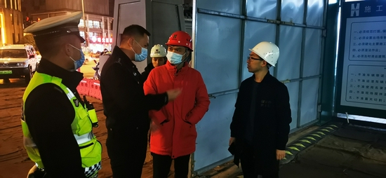 成都交警四分局供圖
