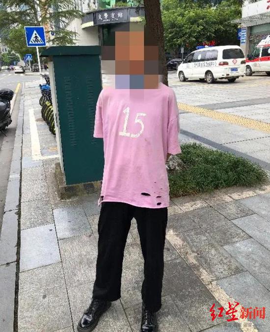 被勸女子