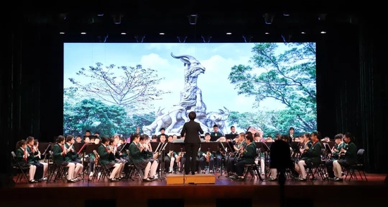 广州市越秀区铁一小学《荒野七侠》《青春舞曲》