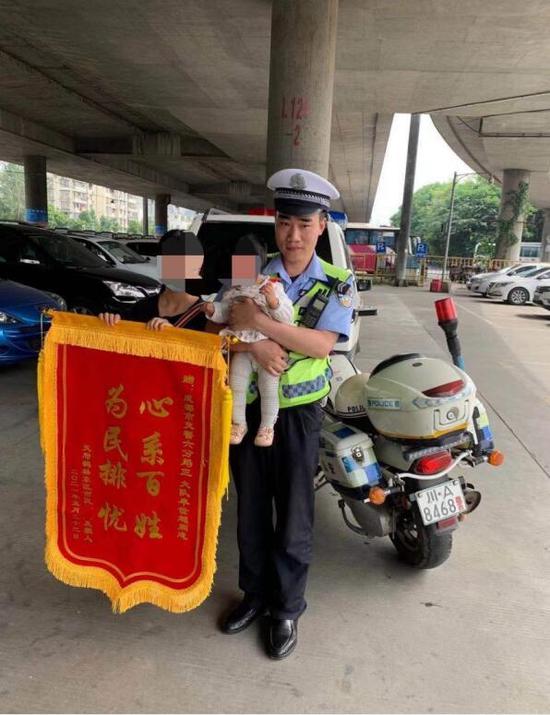 成都交警六分局供图