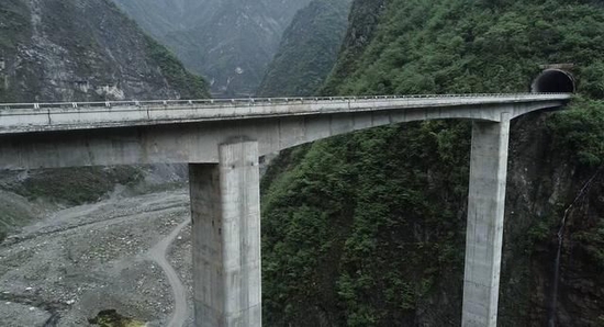 綿茂公路宣傳片 圖據(jù)蜀道集團(tuán)四川路橋