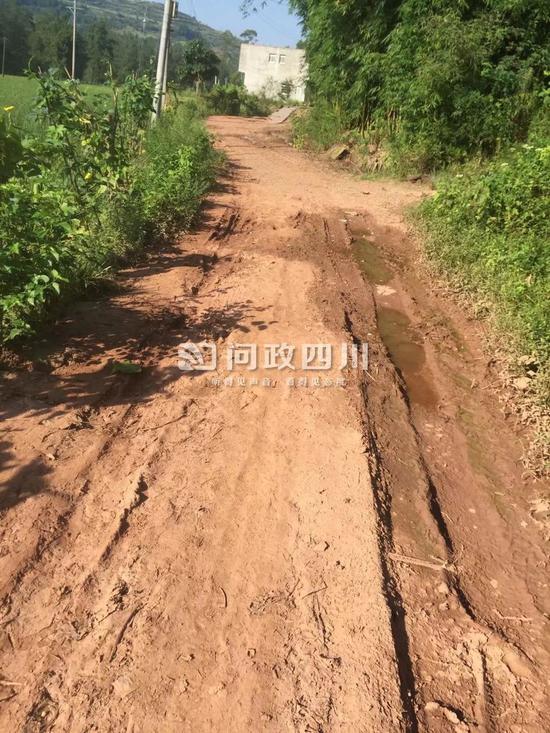 没挖烂之前的村路