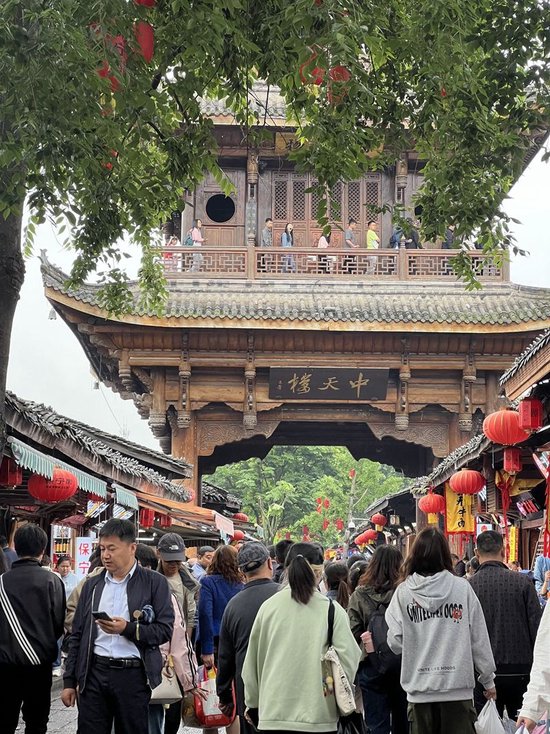 阆中古城景区（南充市文化广播电视和旅游局 供图）