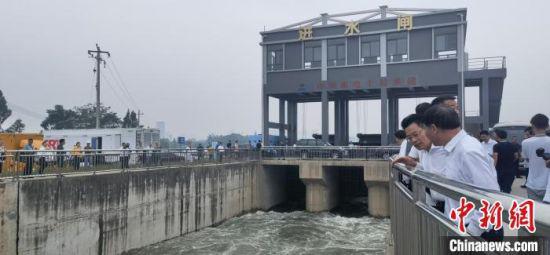 毗河供水工程正式通水。 何浠 攝