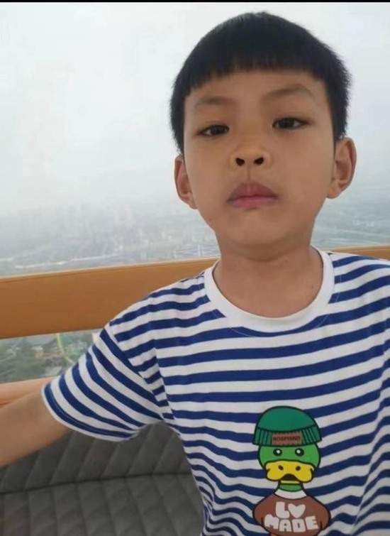 小莀照片