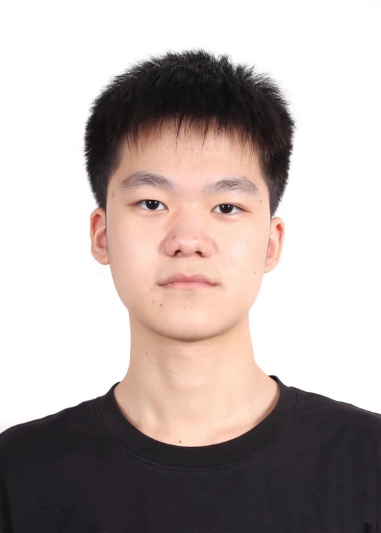 法语班优秀学子:丁梦熊
