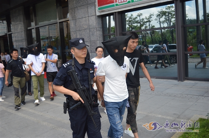 抓捕现场