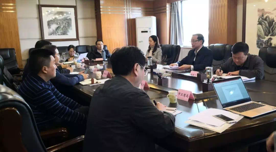 川报观察记者 殷鹏