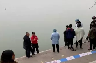 ↑12月6日，蓬安嘉陵江一冬泳爱好者不幸溺亡