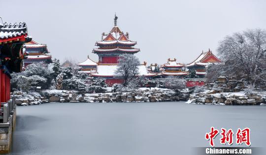 蓬莱现“醉”美雪景  赵光 摄