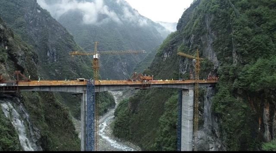 绵茂公路宣传片 图据蜀道集团四川路桥