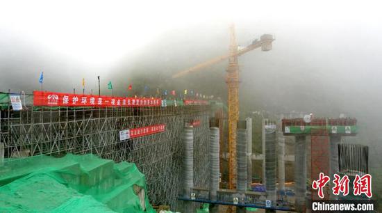 圖為樂西高速建設(shè)現(xiàn)場。四川交投供圖