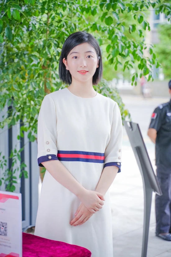 有亿点点好看的曹玥洋老师