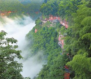 绝壁仙踪  董志宇摄于蜀南竹海（长宁县文广旅游局供图）