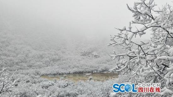 　雪中九寨（资料图）