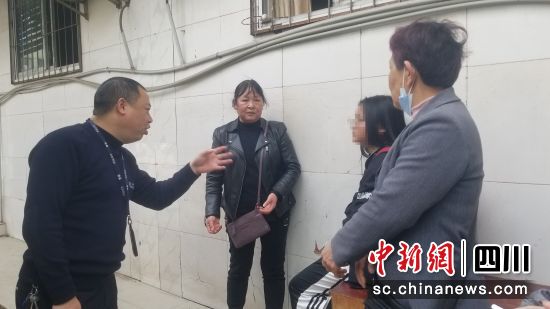 14岁少女被民警寻回。