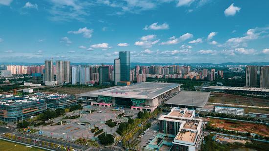 成都東站全景。