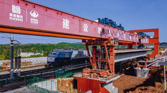 汉巴南铁路南巴段主线桥梁全部架设完成，2024年全线建成通车