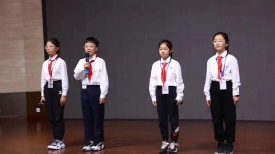 夏白瑾瑜,白一宸,王珑淏,童资涵 成都市双林小学