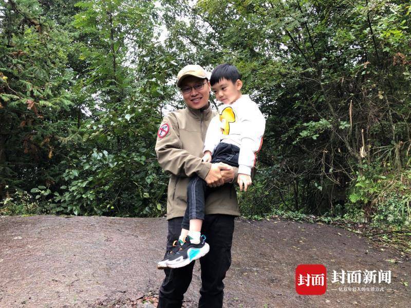 10月10日,杨哲睿和中国地质大学副教授邢立达