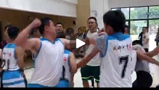 沖突現(xiàn)場視頻截圖
