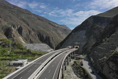 汶马高速开通路段
