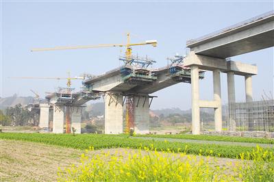 建設中的省道308線改線工程漩水沱岷江特大橋