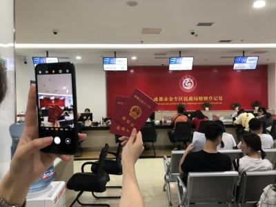 拍照纪念